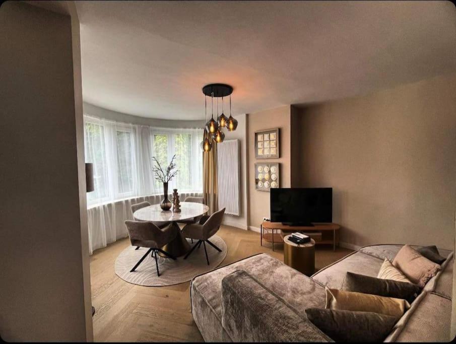 Le 118 Guillemins Apartment Liege Bagian luar foto